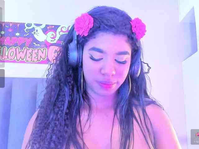 KendraChavezz1 webcam