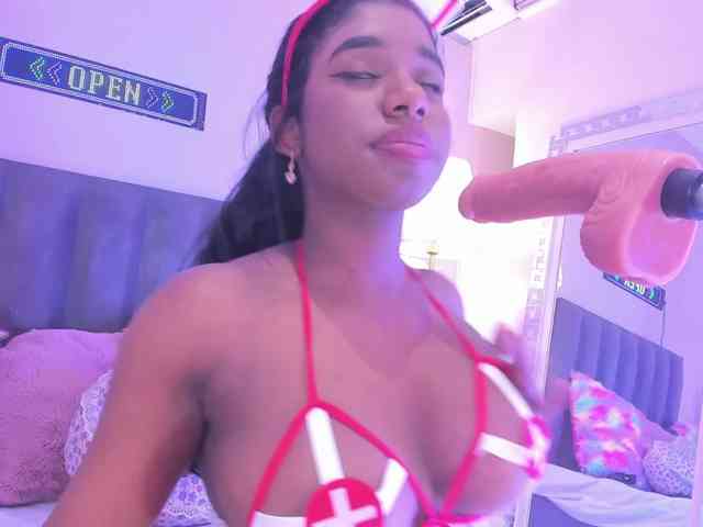 KendraChavezz1 webcam