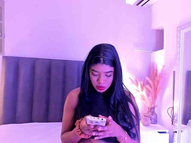 KendraChavezz1 webcam