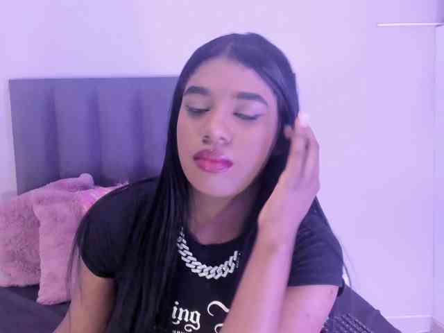 KendraChavezz1 webcam