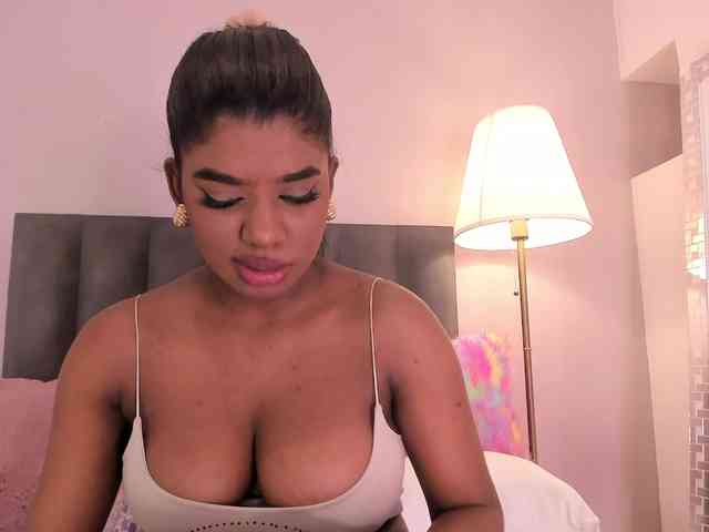 KendraChavezz1 webcam