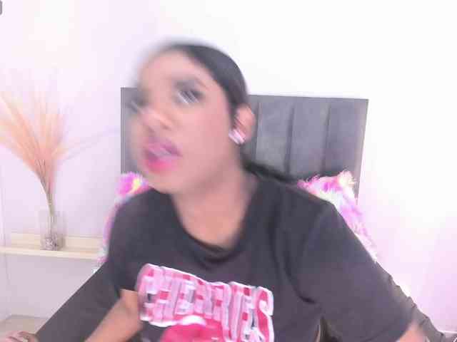 KendraChavezz1 webcam