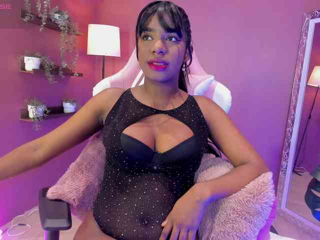 KendraChavezz1 webcam