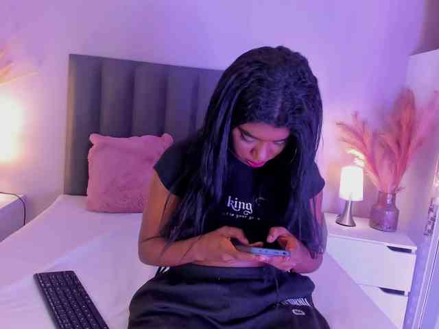 KendraChavezz1 KendraChavezz1