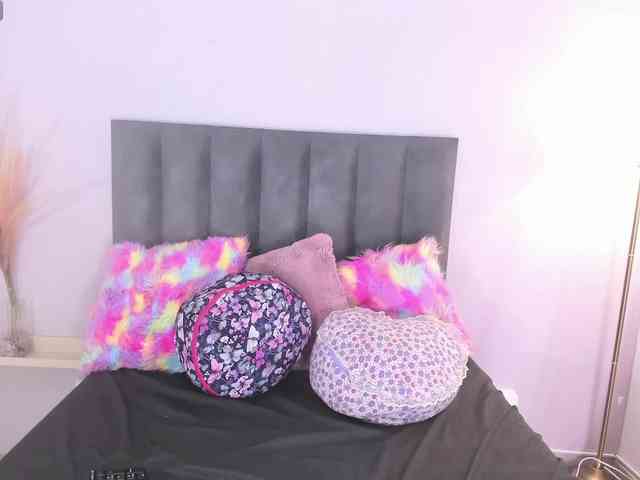 KendraChavezz1 webcam