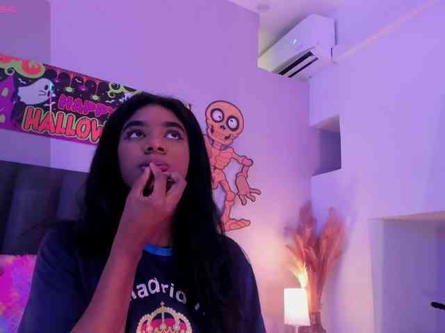 KendraChavezz1 webcam