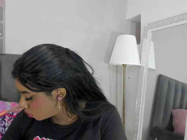 KendraChavezz1 webcam