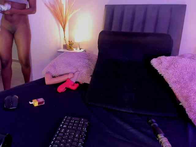 KendraChavezz1 webcam