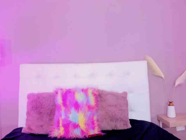 KendraChavezz1 webcam