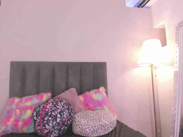 KendraChavezz1 webcam