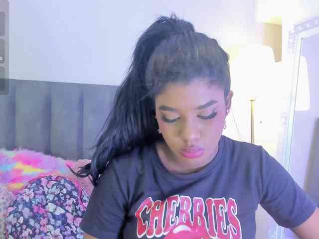 KendraChavezz1 webcam