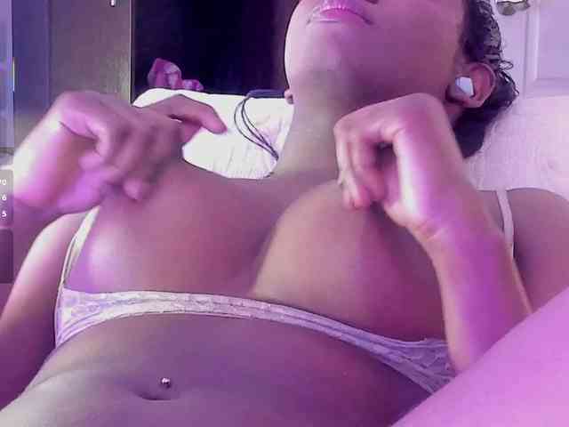 KendraChavezz1 webcam