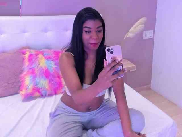 KendraChavezz1 webcam