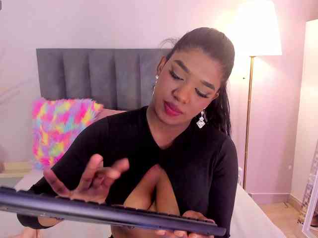KendraChavezz1 webcam