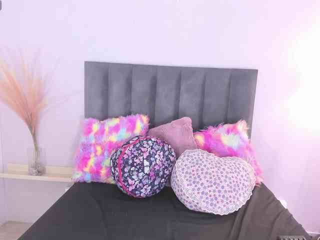 KendraChavezz1 webcam