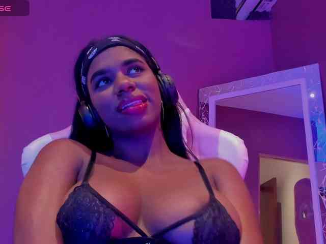KendraChavezz1 webcam