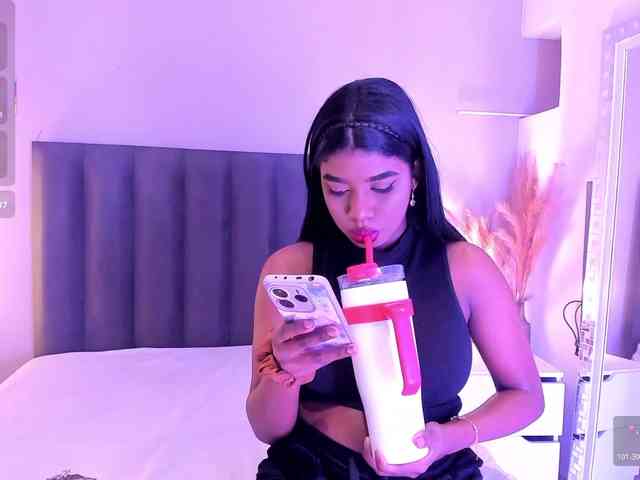 KendraChavezz1 webcam