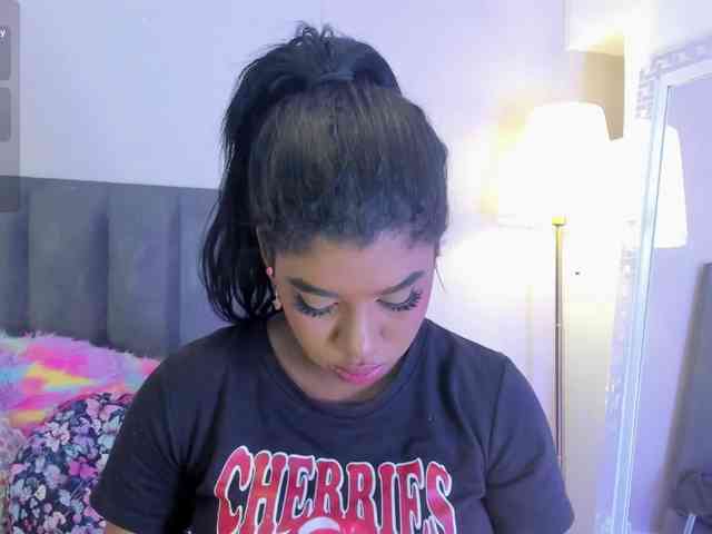 KendraChavezz1 webcam