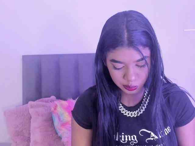 KendraChavezz1 webcam