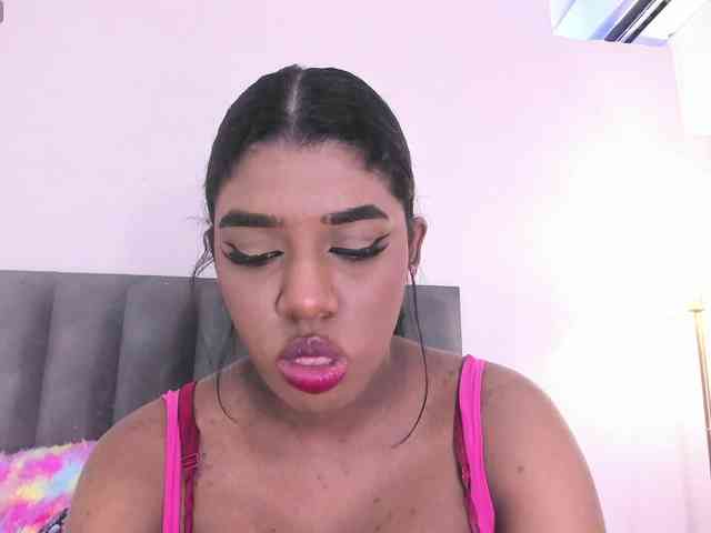 KendraChavezz1 webcam