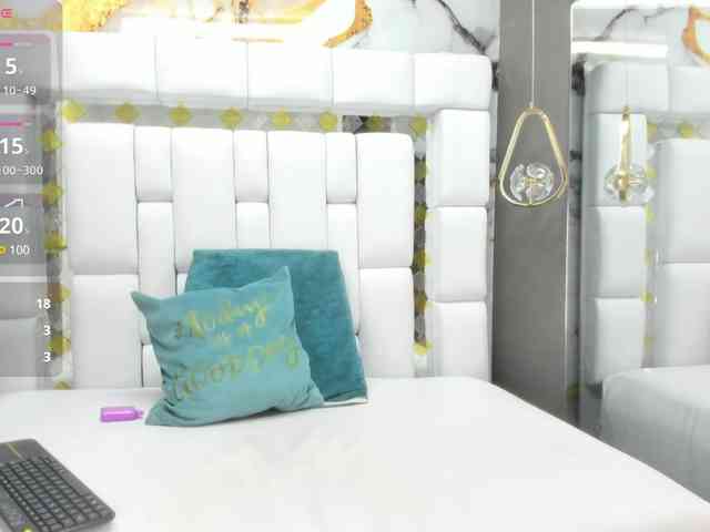 Scarleth-Evans webcam