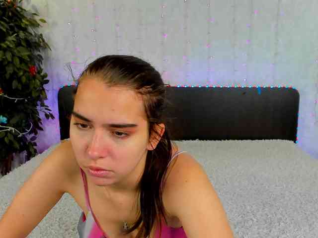 Dominica-Sweety webcam