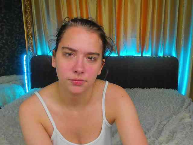 Dominica-Sweety webcam