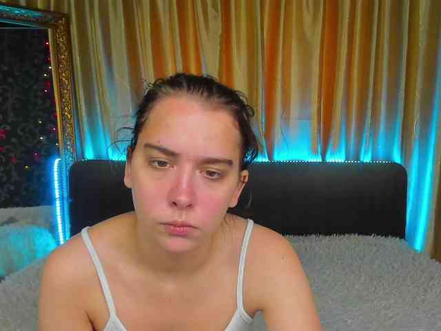 Dominica-Sweety webcam