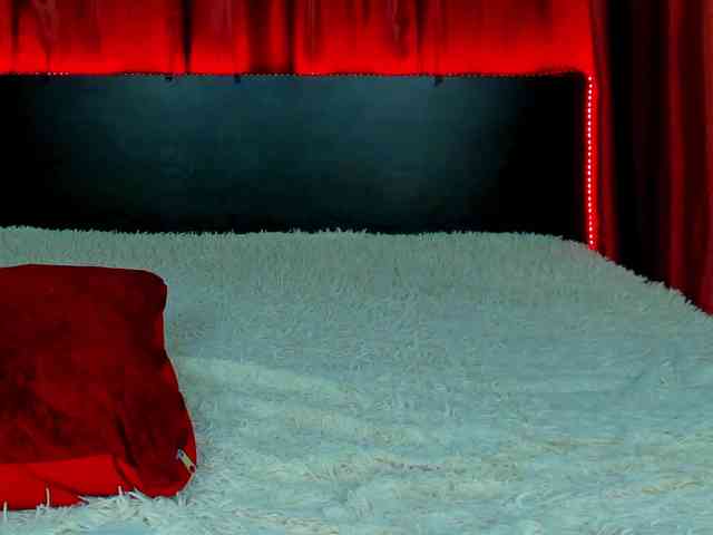 Dominica-Sweety webcam