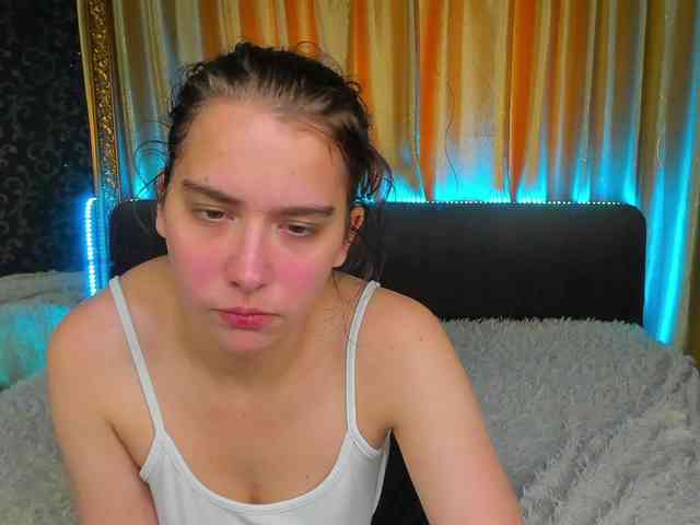 Dominica-Sweety webcam