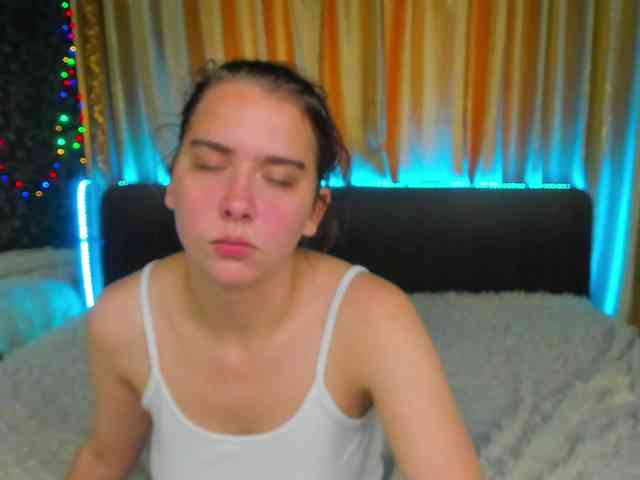 Dominica-Sweety webcam