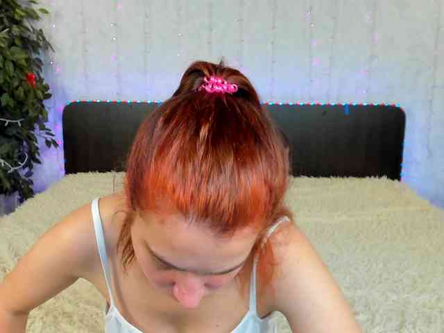 Dominica-Sweety webcam