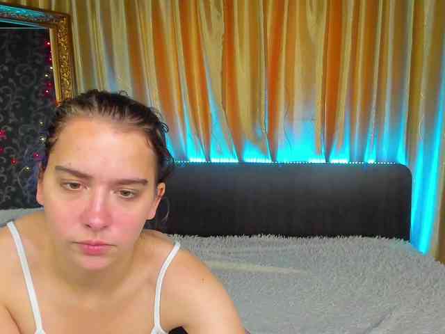 Dominica-Sweety webcam