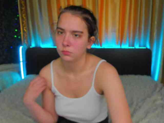 Dominica-Sweety webcam