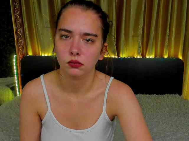 Dominica-Sweety webcam