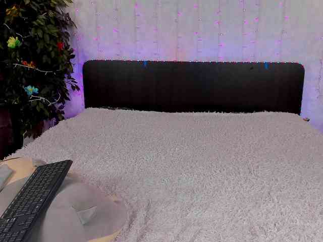 Dominica-Sweety webcam