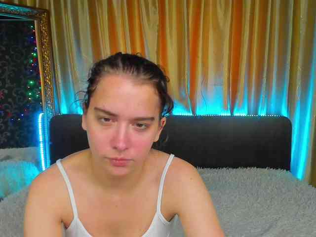 Dominica-Sweety webcam