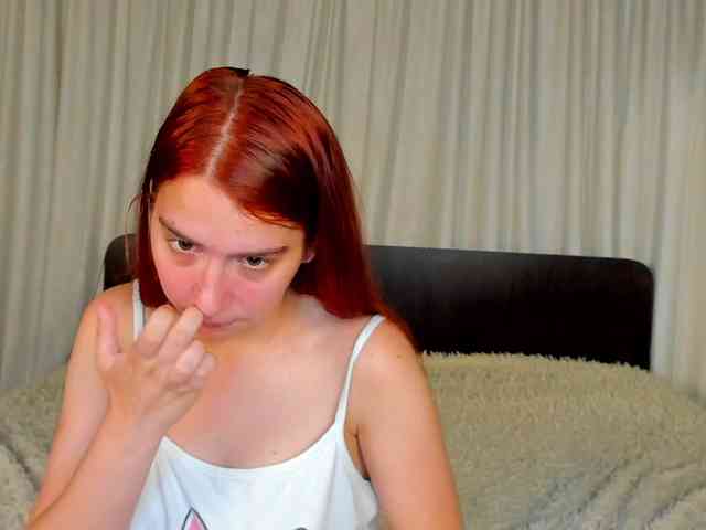 Dominica-Sweety webcam