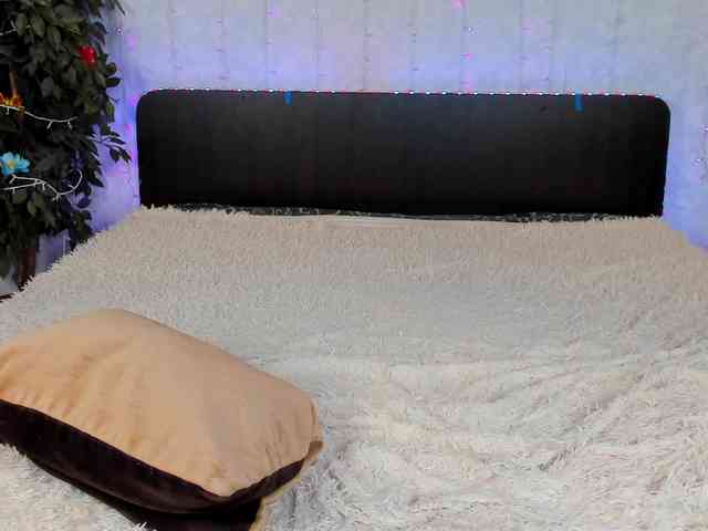 Dominica-Sweety webcam