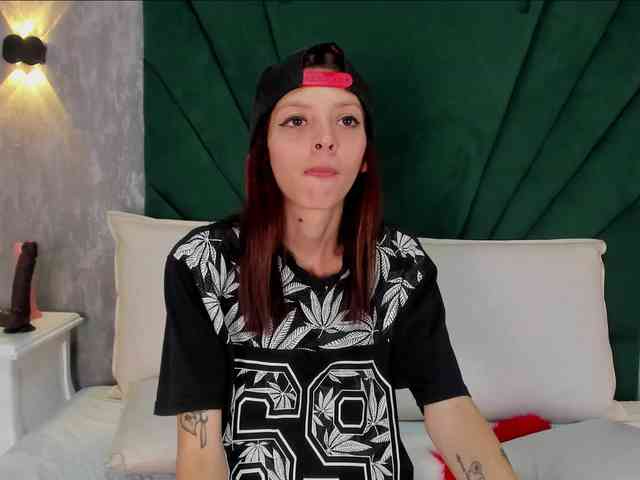 Barbye-Jones Live Webcam on BongaCams