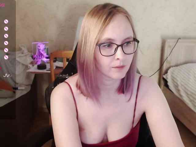 agathamott's webcam live show