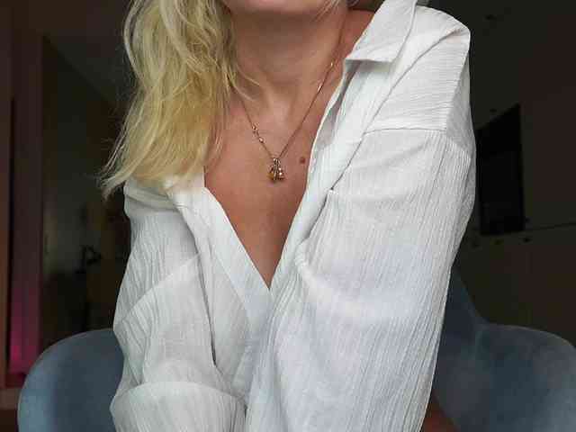 free webcam sex Sonya-reallsugar