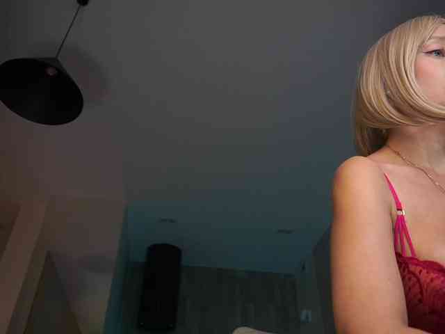 Sonya-reallsugar's webcam live show