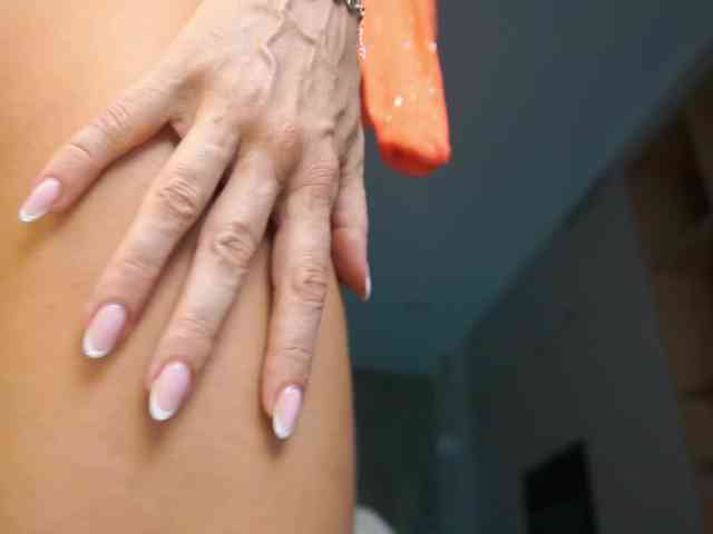 Sonya-reallsugar's webcam live show