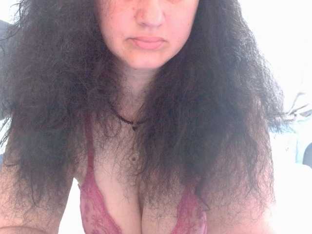 le modèle Blackanabel est en webcam porno dans un show sur le site bongacams, il possède les tags suivants: White/Caucasian,Brunette,Shaved