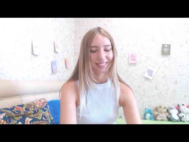 VanillaBlonde webcam