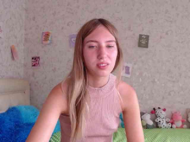 VanillaBlonde webcam