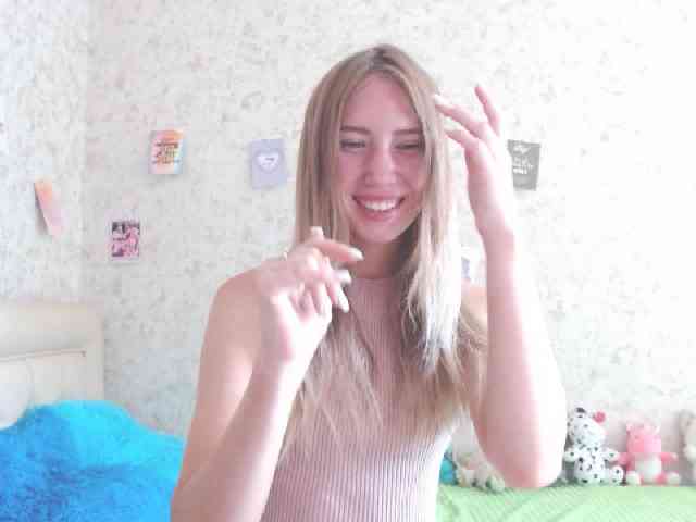 VanillaBlonde webcam