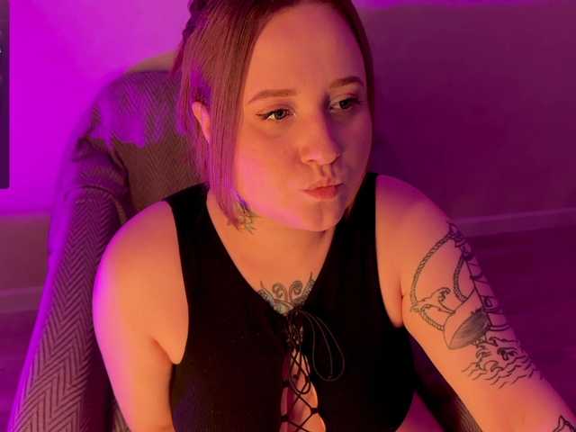  NaomiRey chat room