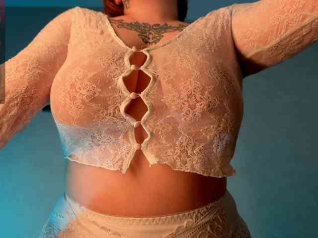 NaomiRey webcam